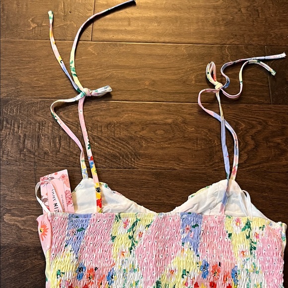 Beautiful New 2 piece Spring outfit! - Picture 6 of 9